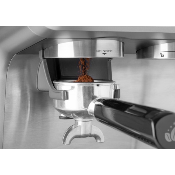 Espressor automat ETA Baricelo 7181 90000, 1550 W, otel inoxidabil, 15 bari, dispozitiv spumare Espressor automat ETA Baricelo 7181 90000, 1550 W, otel inoxidabil, 15 bari, dispozitiv spumare