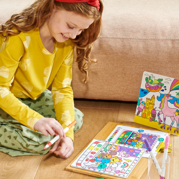 Set creativ de pictura dupa numere cu markere Colortopia - Taramul Unicornilor (Set de 6 culori duble)