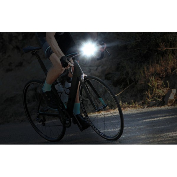Lanterna LED pentru bicicleta Supfire GT-R1, 200lumeni, acumulator 1800 mAh, USB Lanterna LED pentru bicicleta Supfire GT-R1, 200lumeni, acumulator 1800 mAh, USB