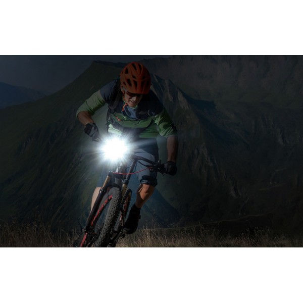 Lanterna LED pentru bicicleta Supfire GT-R1, 200lumeni, acumulator 1800 mAh, USB Lanterna LED pentru bicicleta Supfire GT-R1, 200lumeni, acumulator 1800 mAh, USB