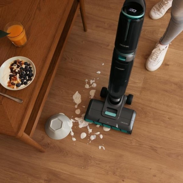 Aspirator vertical cu functie mop Cecotec FreeGo Wash&Vacuum Spray, 250W, Autonomie 30minute, 2 rezervoare, Baza cu autocuratare (05852)