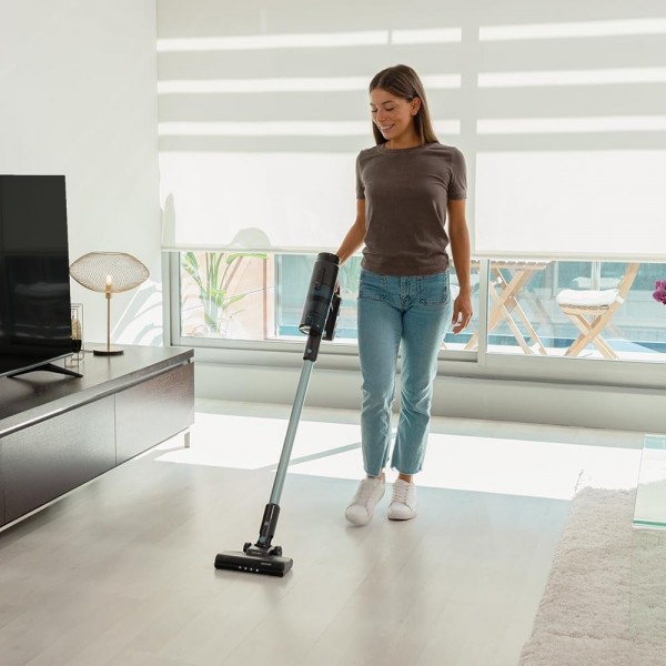 Aspirator vertical 3 in 1 Rockstar 1500 Ray Pure, Putere 215W, 25.2V Li-Ion, 12kPa, Autonomie 45min, Rezervor 500ml (8422) Aspirator vertical 3 in 1 Rockstar 1500 Ray Pure, Putere 215W, 25.2V Li-Ion, 12kPa, Autonomie 45min, Rezervor 500ml (8422)