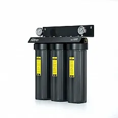 Sistem de filtrare cu 3 carcase FILTRO BIG BLACK 20 TRIO, conexiune 1 inch din alama, cadru metalic si manometre intrare-iesire, filtrare in 3 stadii, cartuse 4.5x20 inch
