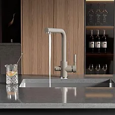 Baterie bucatarie cu 3 cai Premier Tall Granit, pipa pivotanta 360°, finisaj bej granit mat, cartus ceramic, alimentare apa rece, calda si filtrata