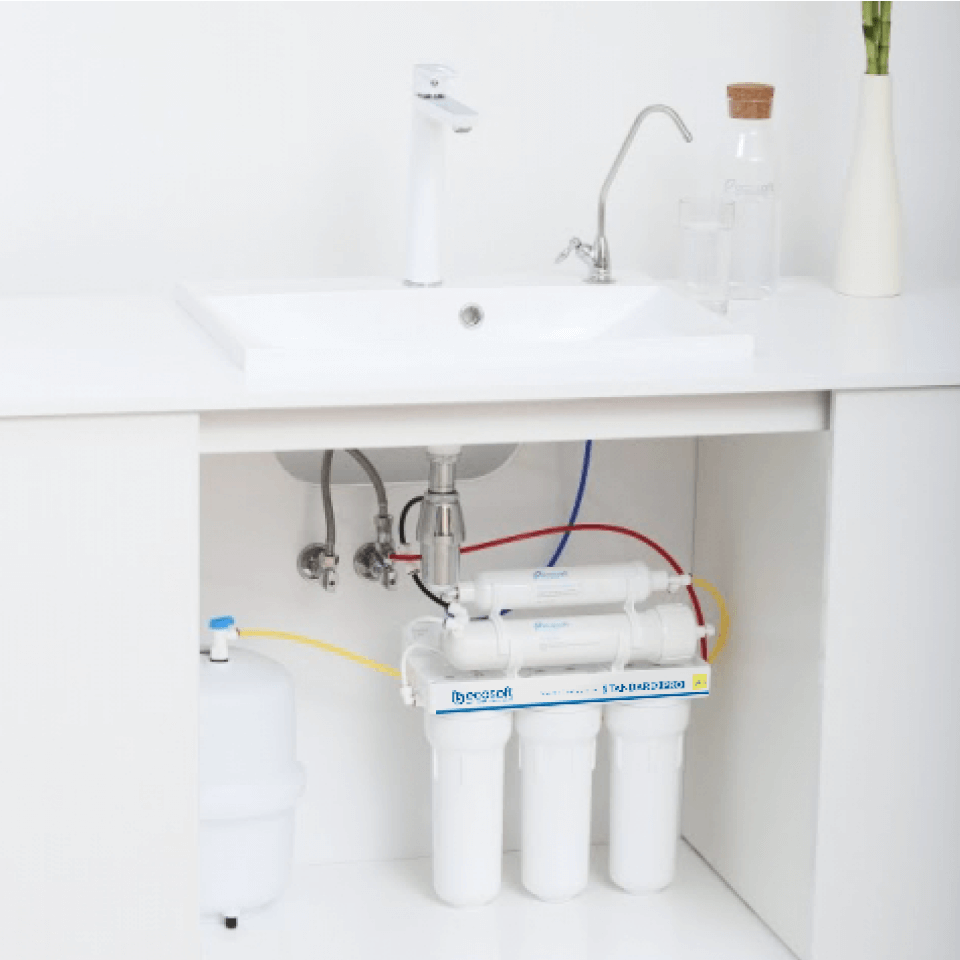 Sistem de osmoză inversă Ecosoft Standard, 5 stadii de filtrare, membrană 50 GPD, bazin de stocare 12 litri inclus, funcționare fără electricitate
