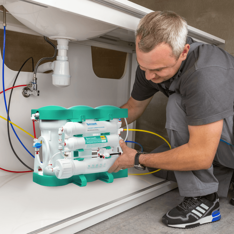 Sistem de filtrare cu osmoza inversa Ecosoft AquaCalcium Mint, 6 stadii, membrana 75 GPD, remineralizare cu calciu, fara pompa, bazin de stocare inclus