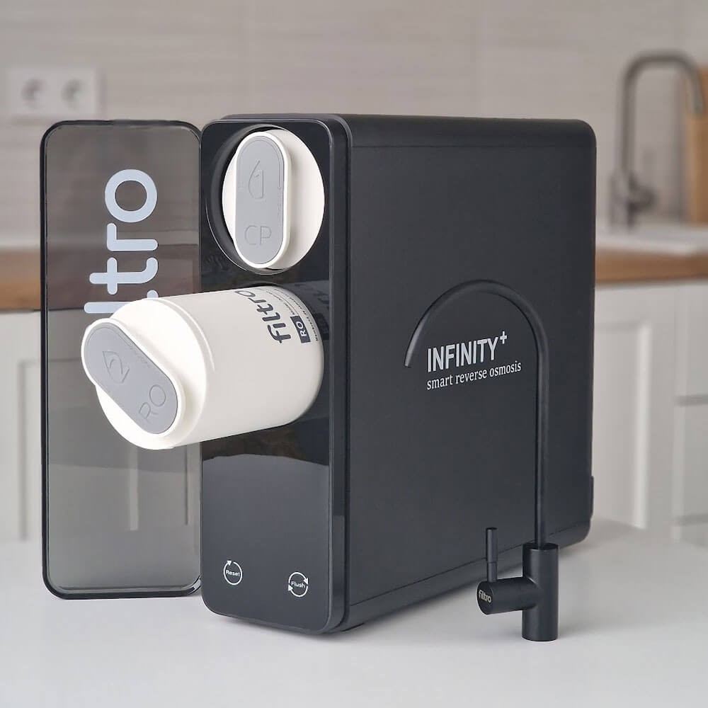 Sistem osmoză inversă cu debit direct FILTRO INFINITY+ DF1000, 1000 GPD fără bazin, pompă booster inclusă, afișaj TDS integrat și cartușe twist în 3 stadii de filtrare