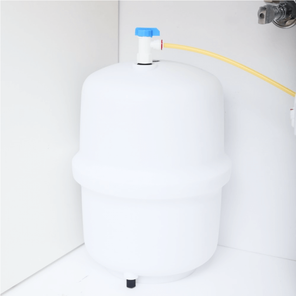 Sistem osmoza inversa cu pompa booster Ecosoft Standard PRO, 5 stadii de filtrare, membrana 50 GPD, bazin stocare 12 litri inclus, filtrare 0.0001 microni