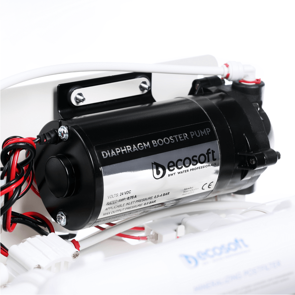 Sistem osmoza inversa cu pompa booster Ecosoft Standard PRO, 5 stadii de filtrare, membrana 50 GPD, bazin stocare 12 litri inclus, filtrare 0.0001 microni