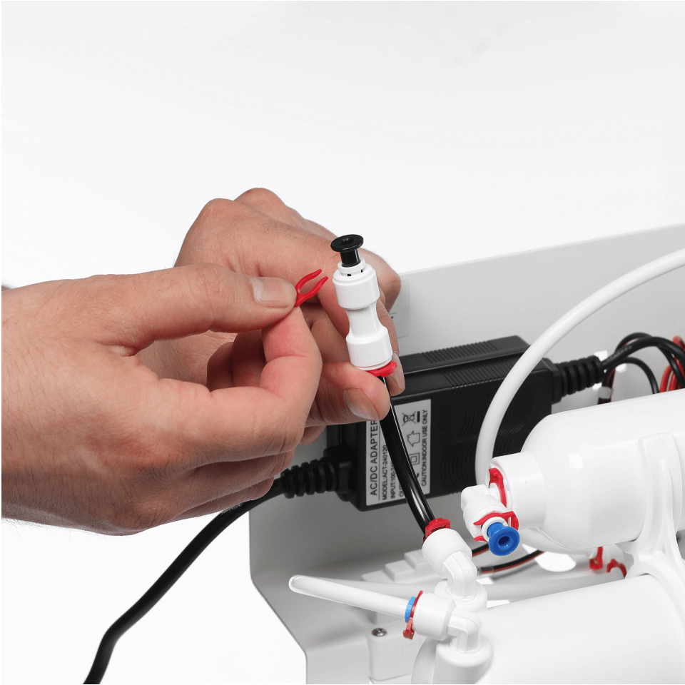 Sistem de osmoză inversă Ecosoft Standard PRO, 5 stadii cu remineralizare, membrană 50 GPD, pompă booster inclusă și bazin de stocare 12 litri BPA Free