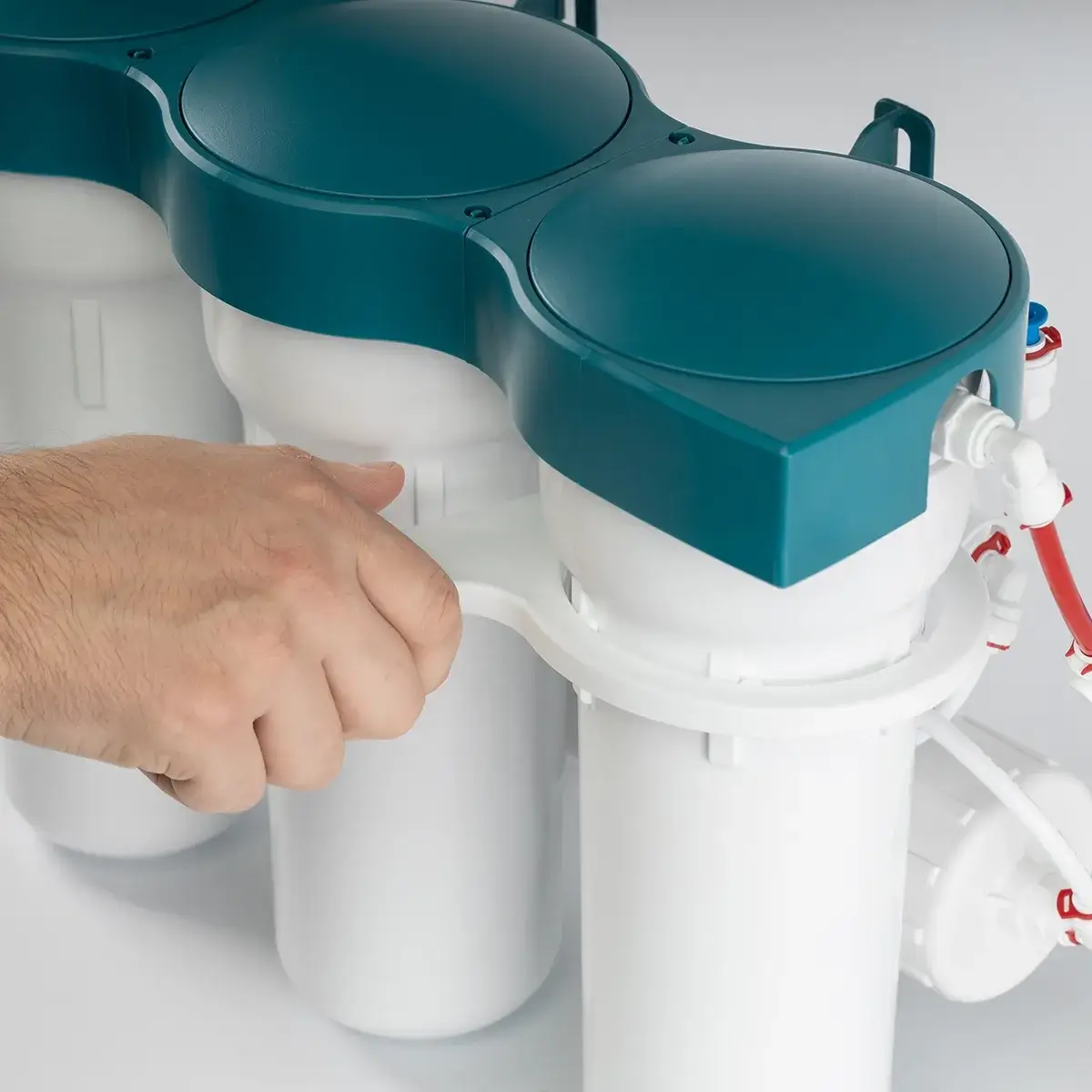 Sistem de filtrare cu osmoza inversa Ecosoft Balance, 6 stadii, membrana 75 GPD, remineralizare cu calciu si magneziu, fara pompa, bazin de stocare inclus