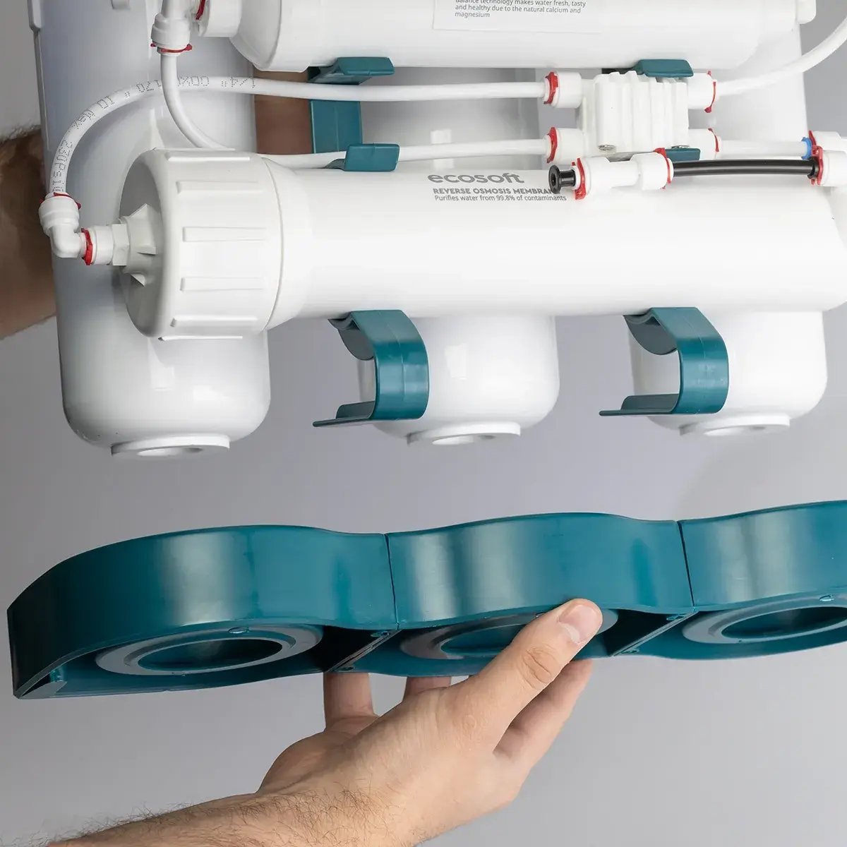 Sistem de filtrare cu osmoza inversa Ecosoft Balance, 6 stadii, membrana 75 GPD, remineralizare cu calciu si magneziu, fara pompa, bazin de stocare inclus
