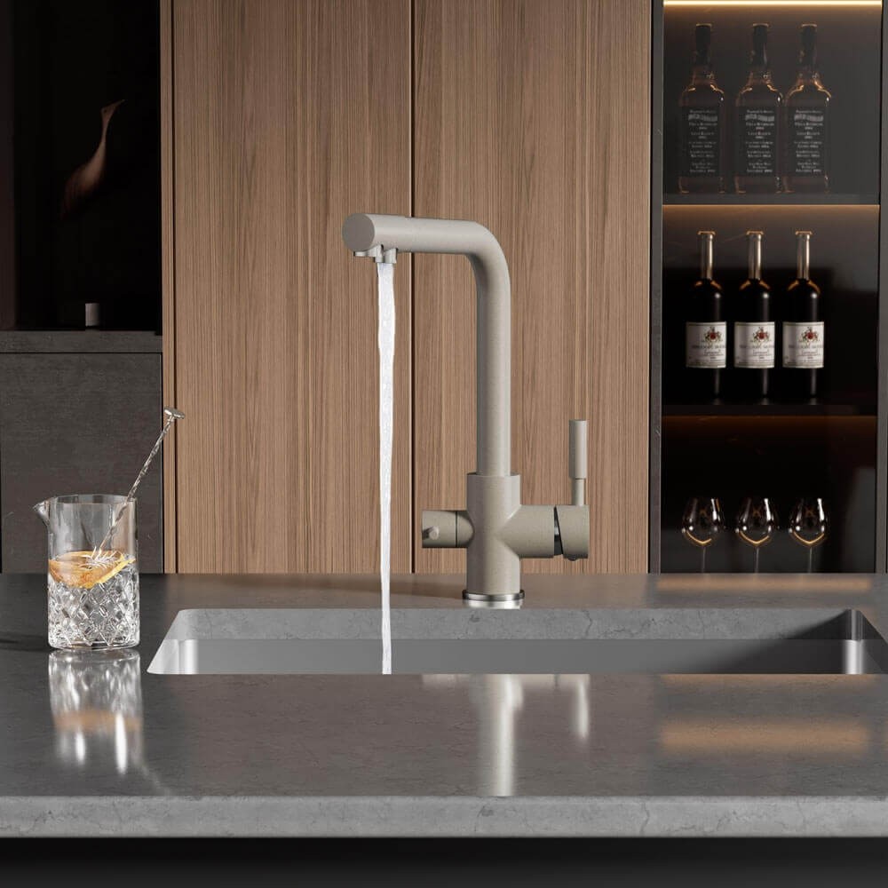 Baterie bucatarie cu 3 cai Premier Tall Granit, pipa pivotanta 360°, finisaj bej granit mat, cartus ceramic, alimentare apa rece, calda si filtrata